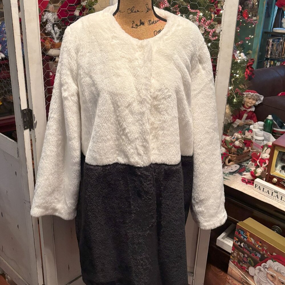 By Fever-Black and White Teddy coat-XL